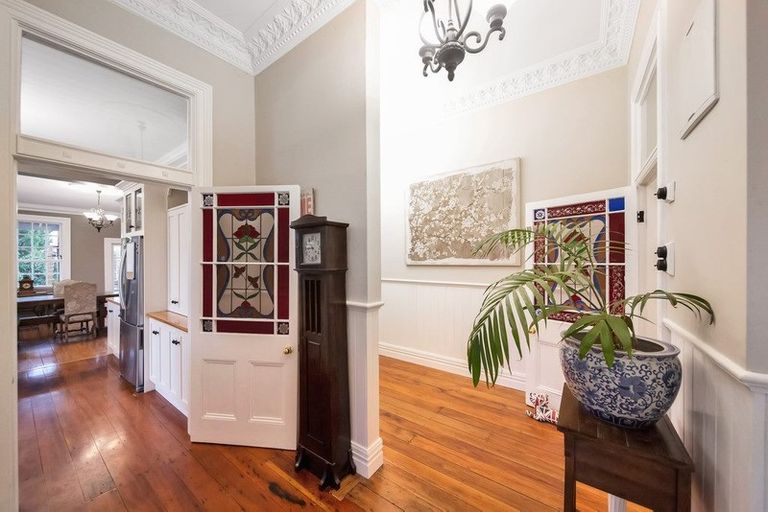 Photo of property in 104 Pitt Road, Hillsborough, New Plymouth, 4372