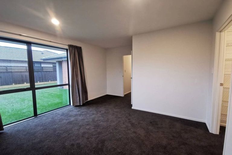 Photo of property in 13 Thomas Ellis Lane, Halswell, Christchurch, 8025