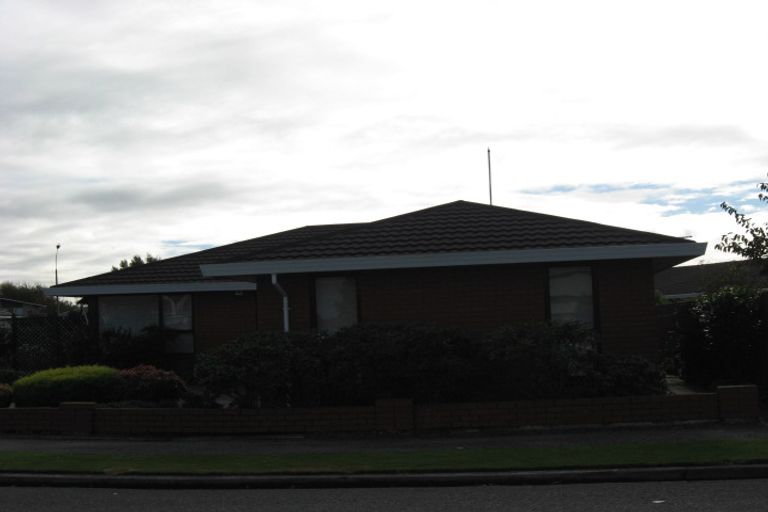 Photo of property in 158 Sawyers Arms Road, Northcote, Christchurch, 8052