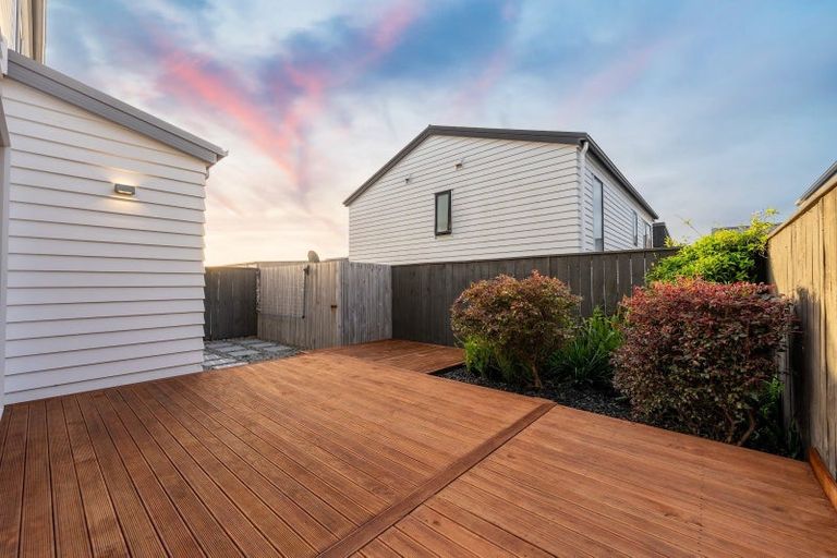 Photo of property in 6 Lords Way, Silverdale, 0932