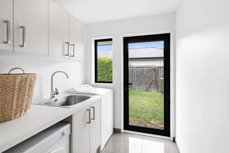 Photo of property in 2 Westburn Place, Prebbleton, 7604