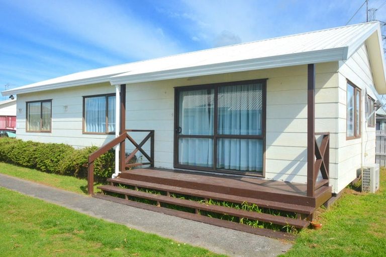Photo of property in 4/29 Aeronautic Road, Takanini, 2112