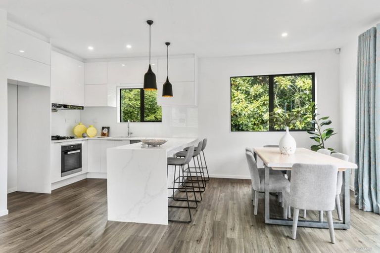 Photo of property in 21 Coroglen Avenue, Birkenhead, Auckland, 0626