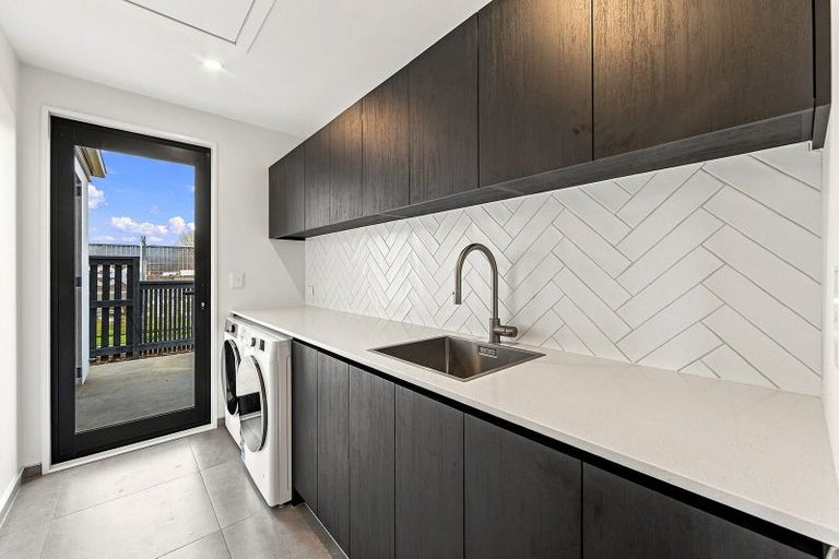 Photo of property in 24 Edward Law Boulevard, Prebbleton, 7604