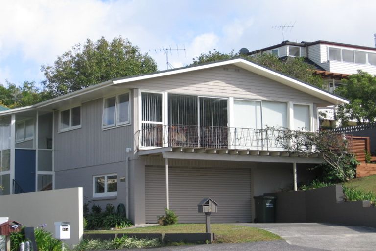 Photo of property in 1/15 Garmons Way, Castor Bay, Auckland, 0620