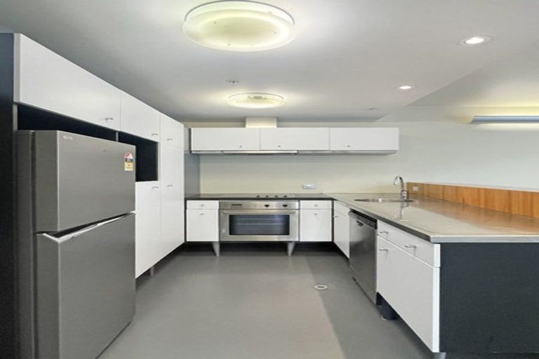 Photo of property in St Pauls Apartments, 32/43 Mulgrave Street, Thorndon, Wellington, 6011