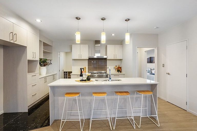 Photo of property in 16 Dalray Avenue, Takanini, 2112