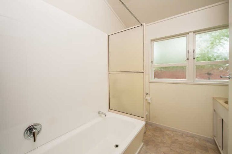 Photo of property in 8 May Street, Hamilton East, Hamilton, 3216