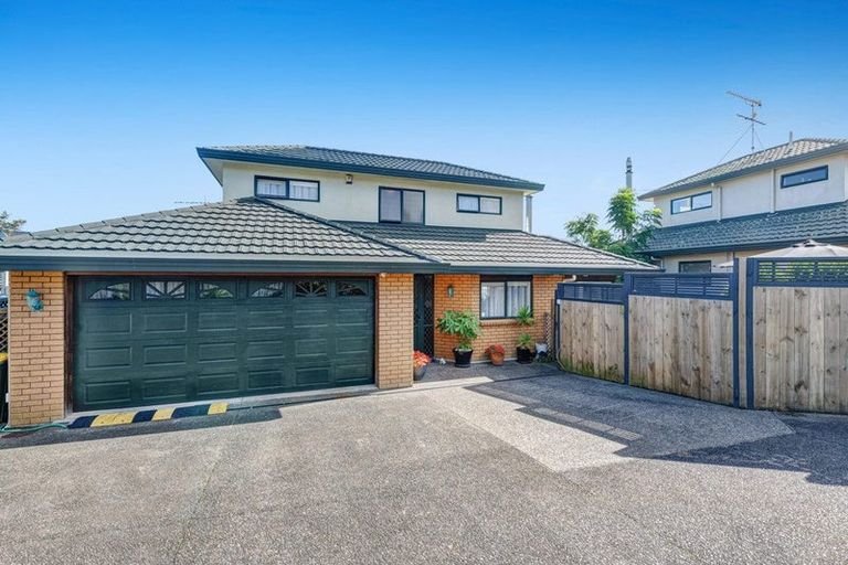 Photo of property in 2/12 Sundown Avenue, Manly, Whangaparaoa, 0930