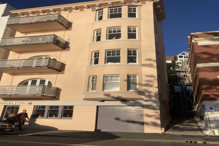 Photo of property in Inverleith Apartments, 3/306 Oriental Parade, Oriental Bay, Wellington, 6011