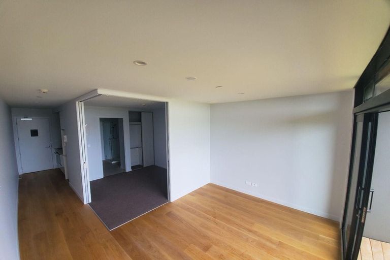 Photo of property in Frank Sargeson Apts, 406/80 Anzac Street, Takapuna, Auckland, 0622