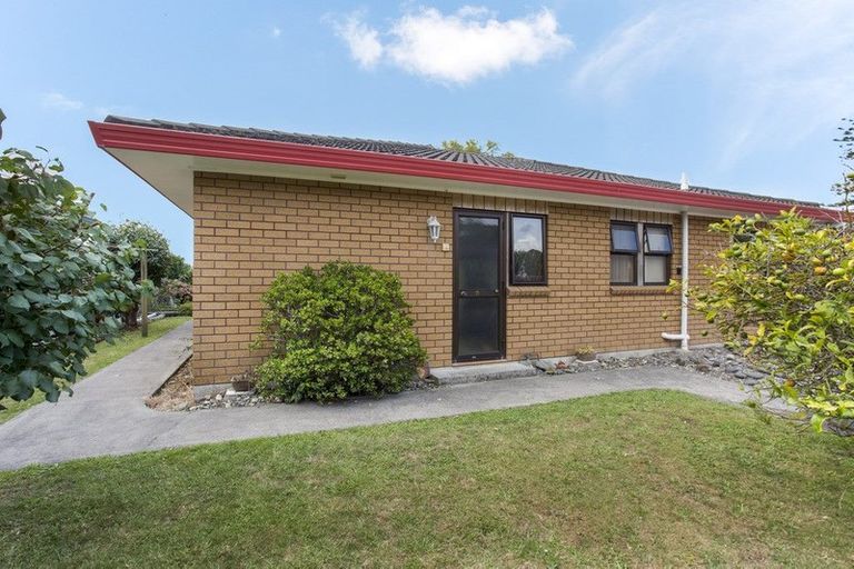 Photo of property in 11 Pengelly Place, Parakai, 0830