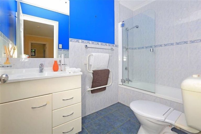 Photo of property in 8 Genesis Place, Flat Bush, Auckland, 2019