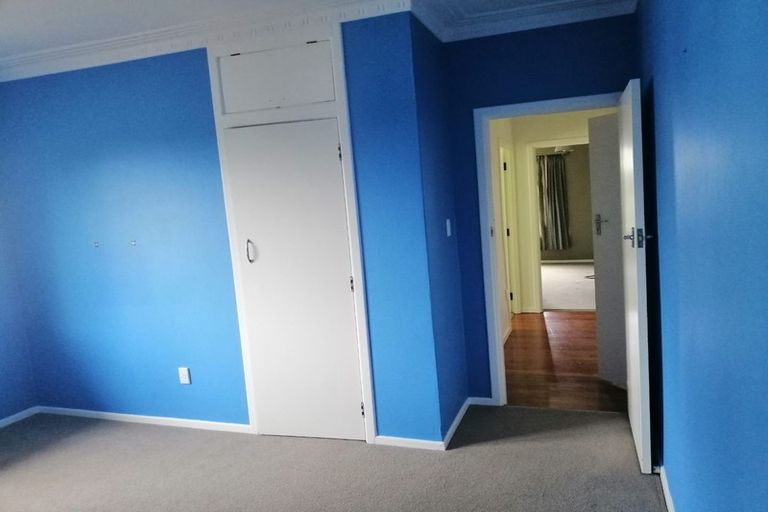 Photo of property in 10 Murray Road, Te Atatu Peninsula, Auckland, 0610