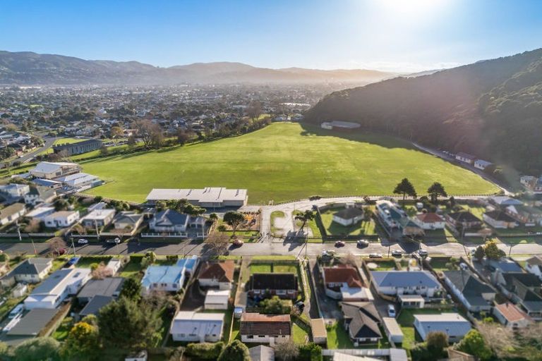 Photo of property in 193a Whites Line East, Waiwhetu, Lower Hutt, 5010