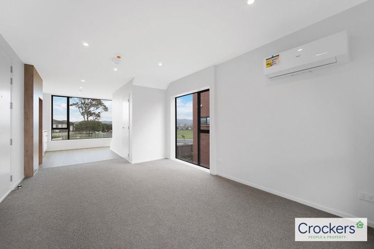 Photo of property in 7/10 Treasure Lane, Te Atatu South, Auckland, 0610