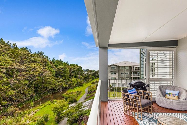 Photo of property in 74 Eaves Bush Parade, Orewa, 0931