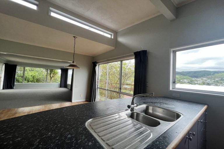 Photo of property in 1 Fyvie Avenue, Tawa, Wellington, 5028