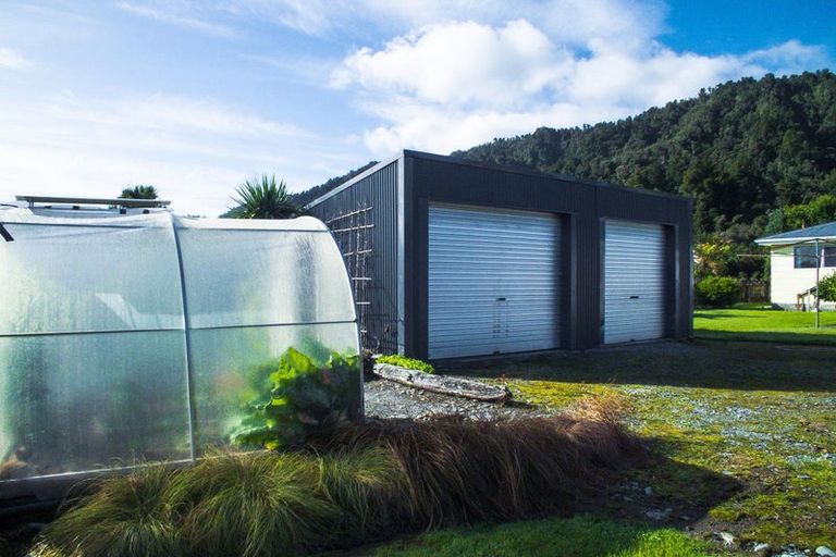 Photo of property in 74 Main Road, Harihari, 7884