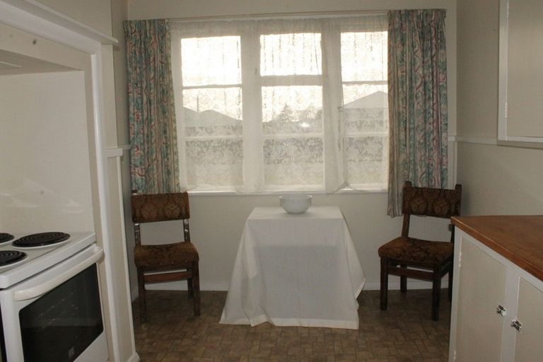 Photo of property in 28 Bright Street, Westport, 7825