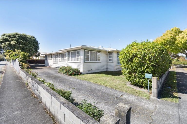 Photo of property in 249 Vogel Street, Roslyn, Palmerston North, 4414