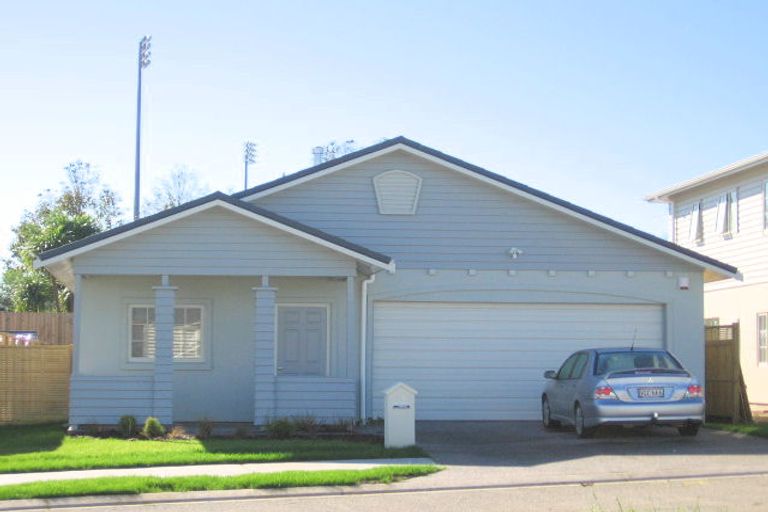 Photo of property in 30 Mulvaney Crescent, Henderson, Auckland, 0612