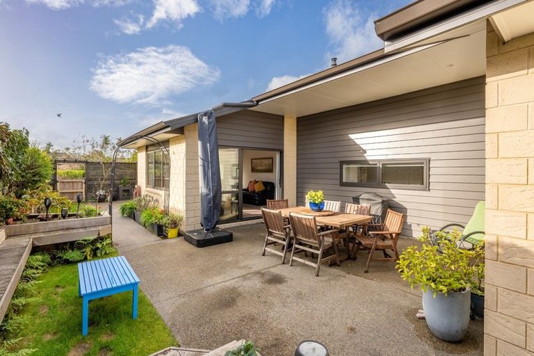 Photo of property in 2 Pohatu Lane, Otaki, 5512