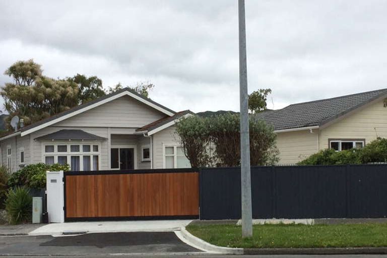 Photo of property in 44 Connolly Street, Boulcott, Lower Hutt, 5010