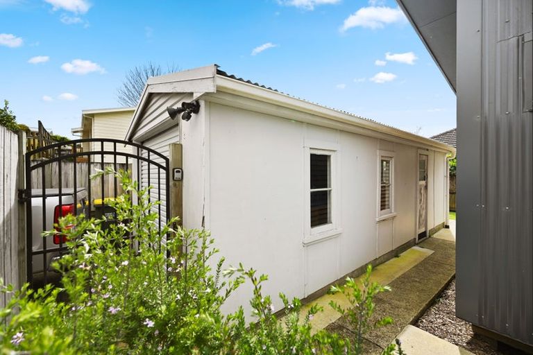 Photo of property in 17 Sillary Street, Hamilton East, Hamilton, 3216
