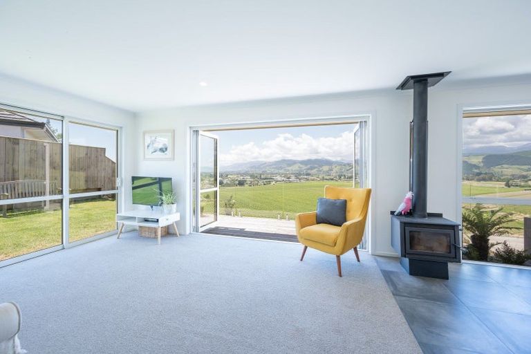 Photo of property in 39c Katania Heights, Brightwater, 7022