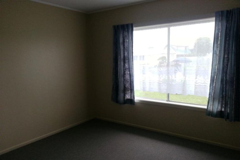 Photo of property in 1/4 Taupo Avenue, Mount Maunganui, 3116