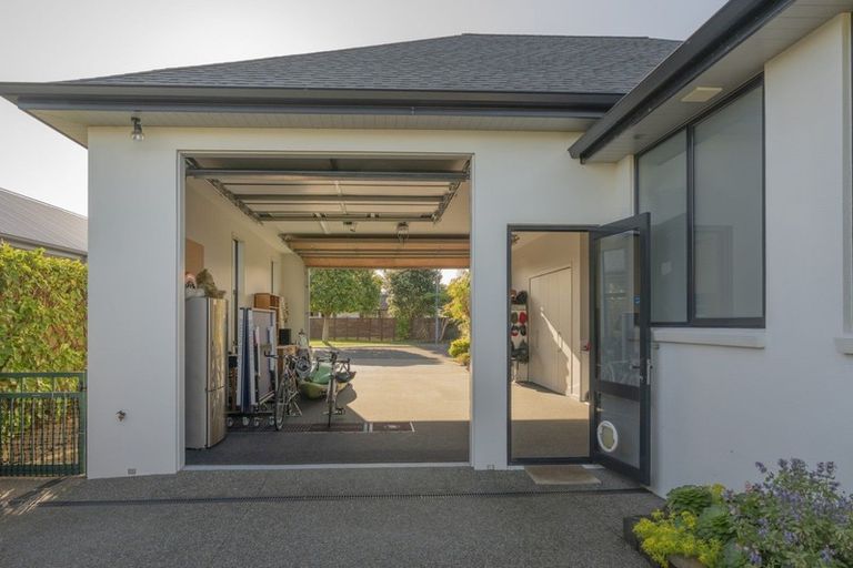 Photo of property in 8 Sara Way, Whitianga, 3510