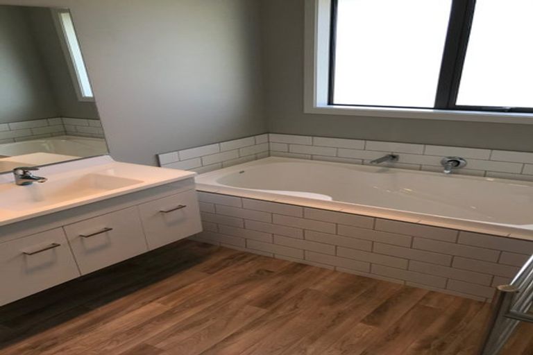 Photo of property in 31 Timsfield Drive, Lake Hawea, Wanaka, 9382