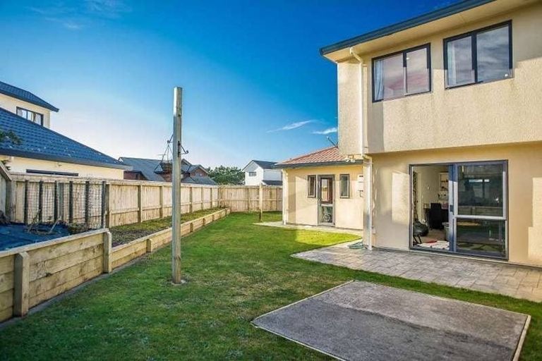 Photo of property in 3a Norwood Place, Johnsonville, Wellington, 6037