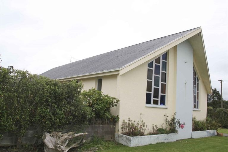 Photo of property in 2268 Ohai Clifden Highway, Orawia, Otautau, 9682