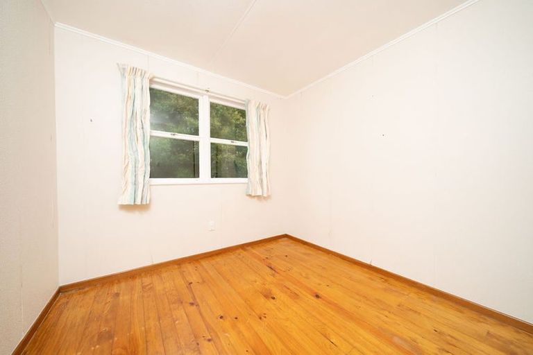 Photo of property in 87 Valley Road, Hikurangi, 0114