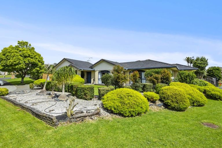 Photo of property in 19 Reybert Place, Massey, Auckland, 0614