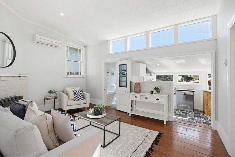 Photo of property in 37 Donald Mclean Street, Newtown, Wellington, 6021