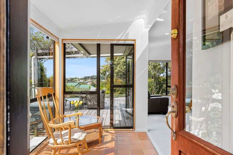 Photo of property in 1/16 Arran Road, Browns Bay, Auckland, 0630