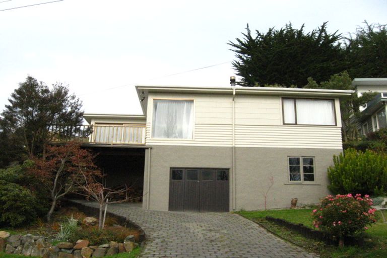 Photo of property in 13 Hellyer Street, Macandrew Bay, Dunedin, 9014