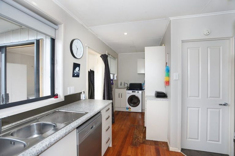 Photo of property in 15 Kennedy Avenue, Feilding, 4702