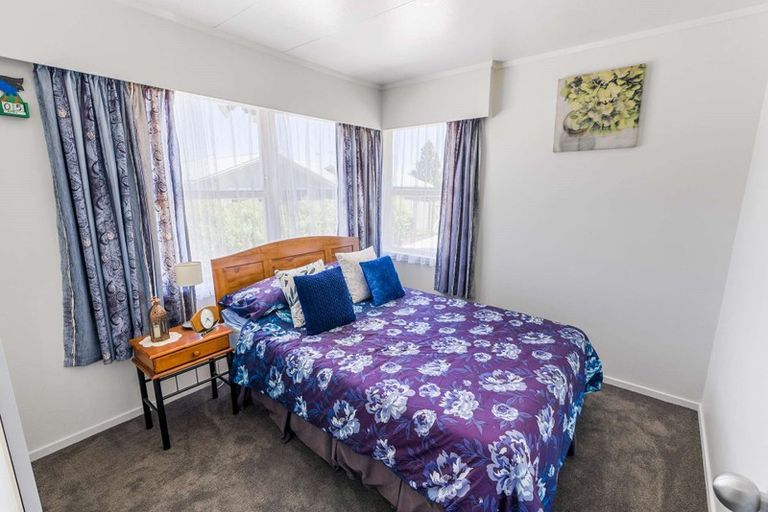 Photo of property in 10 Walnut Place, Owhata, Rotorua, 3010