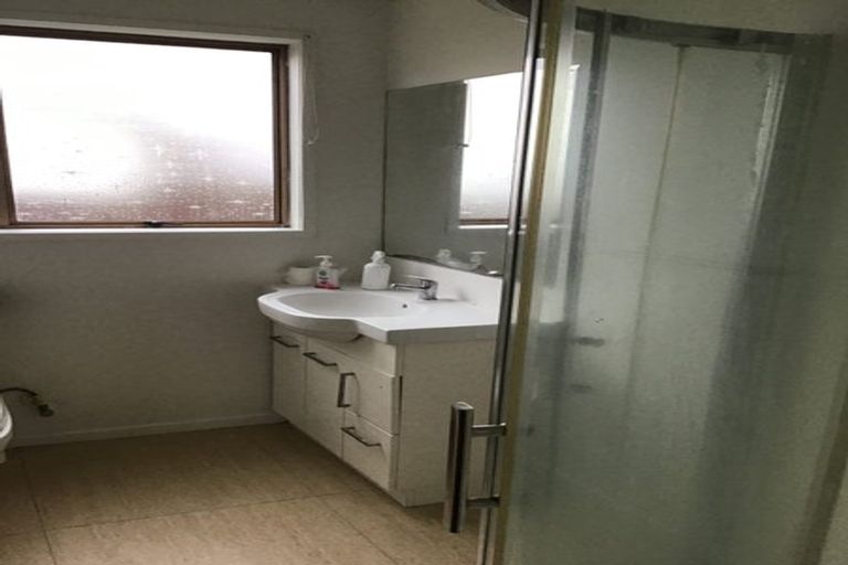 Photo of property in 180 Mahia Road, Wattle Downs, Auckland, 2103