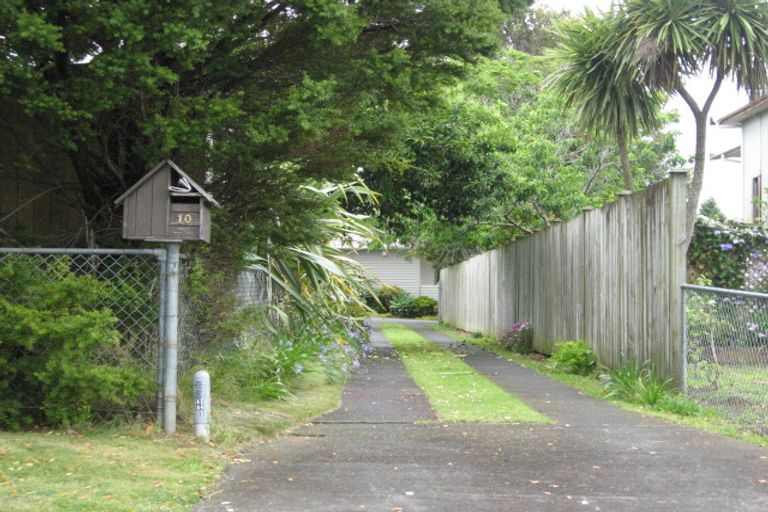 Photo of property in 10 Kea Place, Mangere Bridge, Auckland, 2022