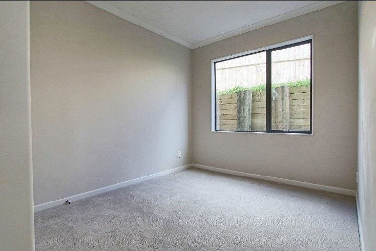 Photo of property in 25c Arrowsmith Drive, Flat Bush, Auckland, 2019