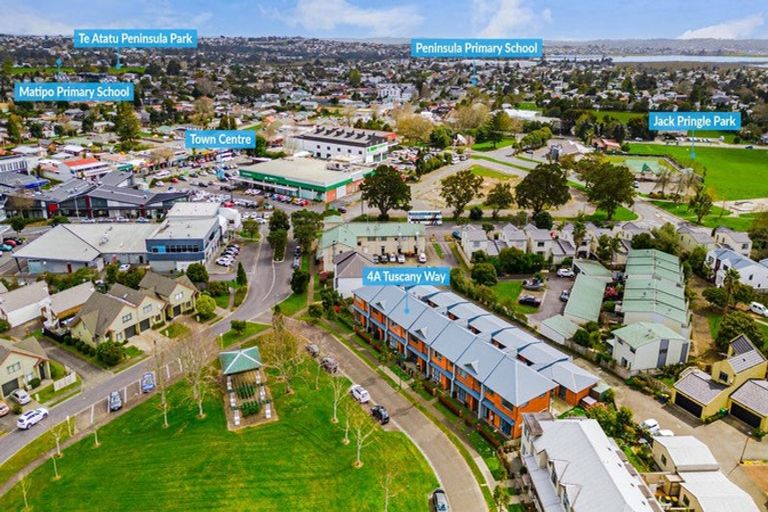 Photo of property in 4a Tuscany Way, Te Atatu Peninsula, Auckland, 0610