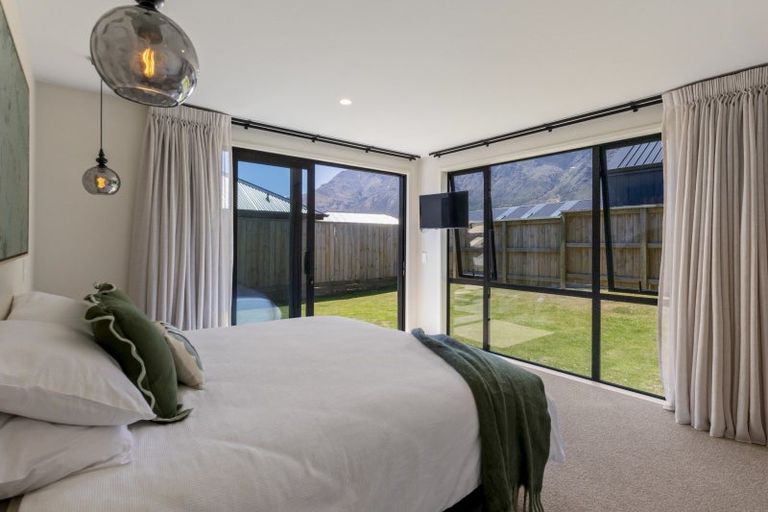 Photo of property in 79 Drysdale Road, Jacks Point, 9371