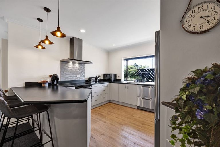 Photo of property in 11 Erin Street, Hawera, 4610