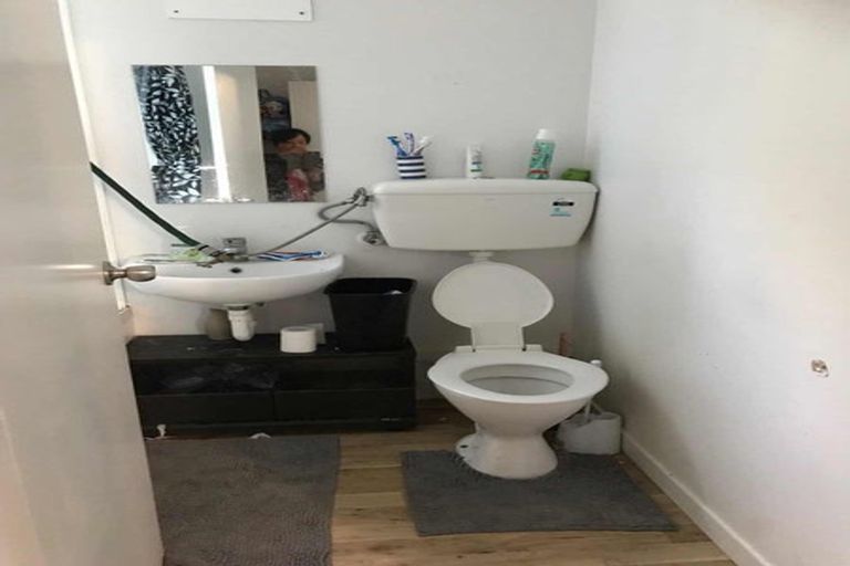 Photo of property in 1/542 Swanson Road, Ranui, Auckland, 0612