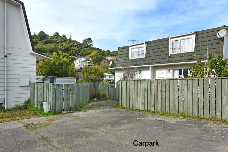 Photo of property in 16 Wagon Road, Stokes Valley, Lower Hutt, 5019